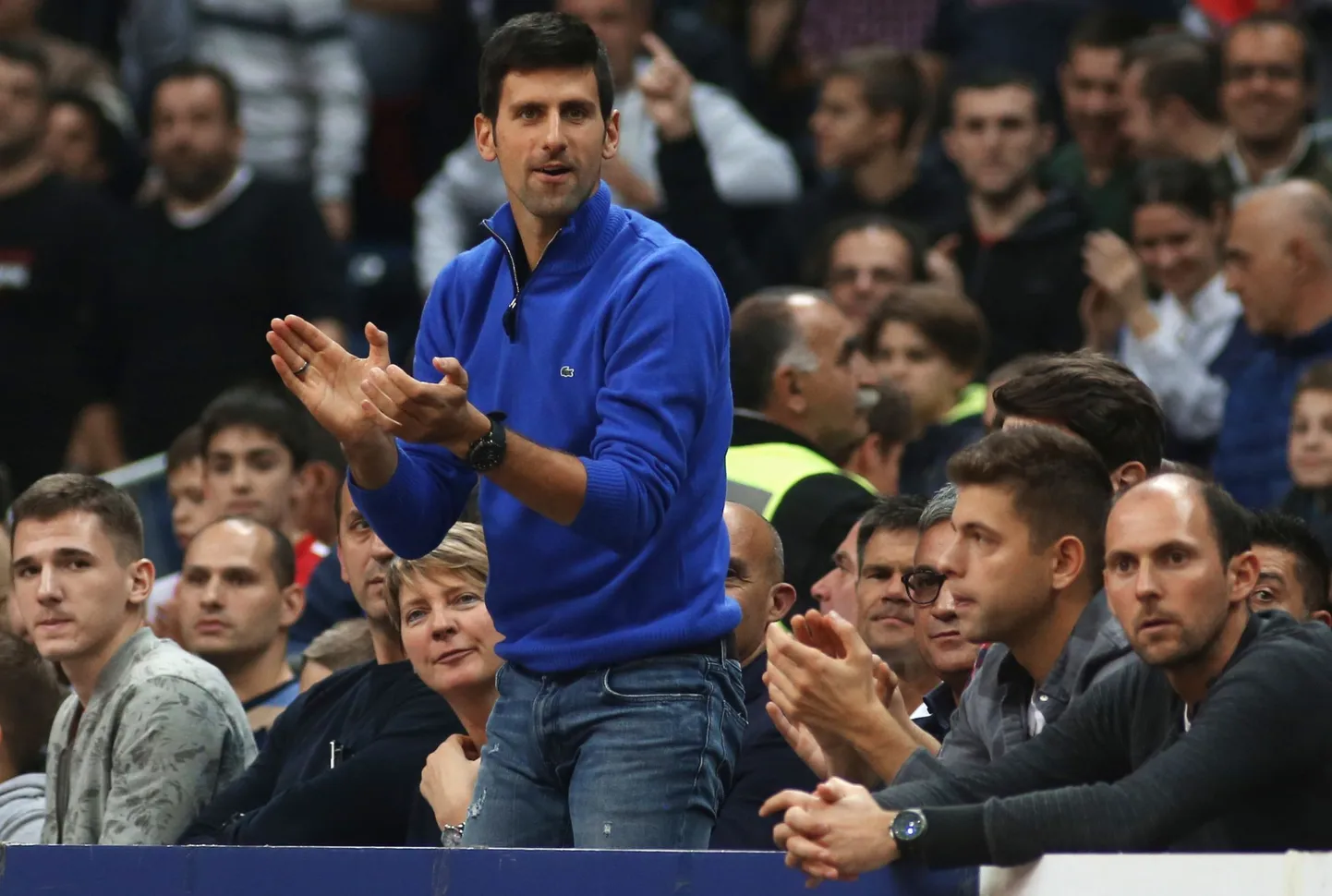 Novak Djokovic Euroliigas Belgradi korvpalliklubi toetamas.