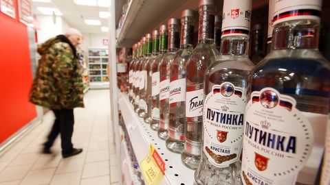 Удар под дых ⟩ Алкоголь в России существенно подорожает