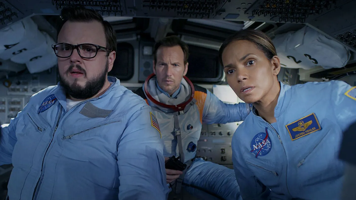 John Bradley, Patrick Wilson ja Halle Berry katastroofifilmis «Moonfall»