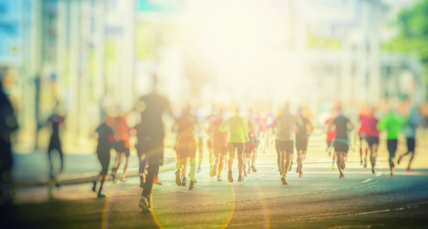 Enne kevadist haigestumist sagedasti jooksuvõistlustel ja ka maratonidel osalenud naisel on siiamaani hingamisraskused, valu rindkeres, köha ja krooniline väsimus.