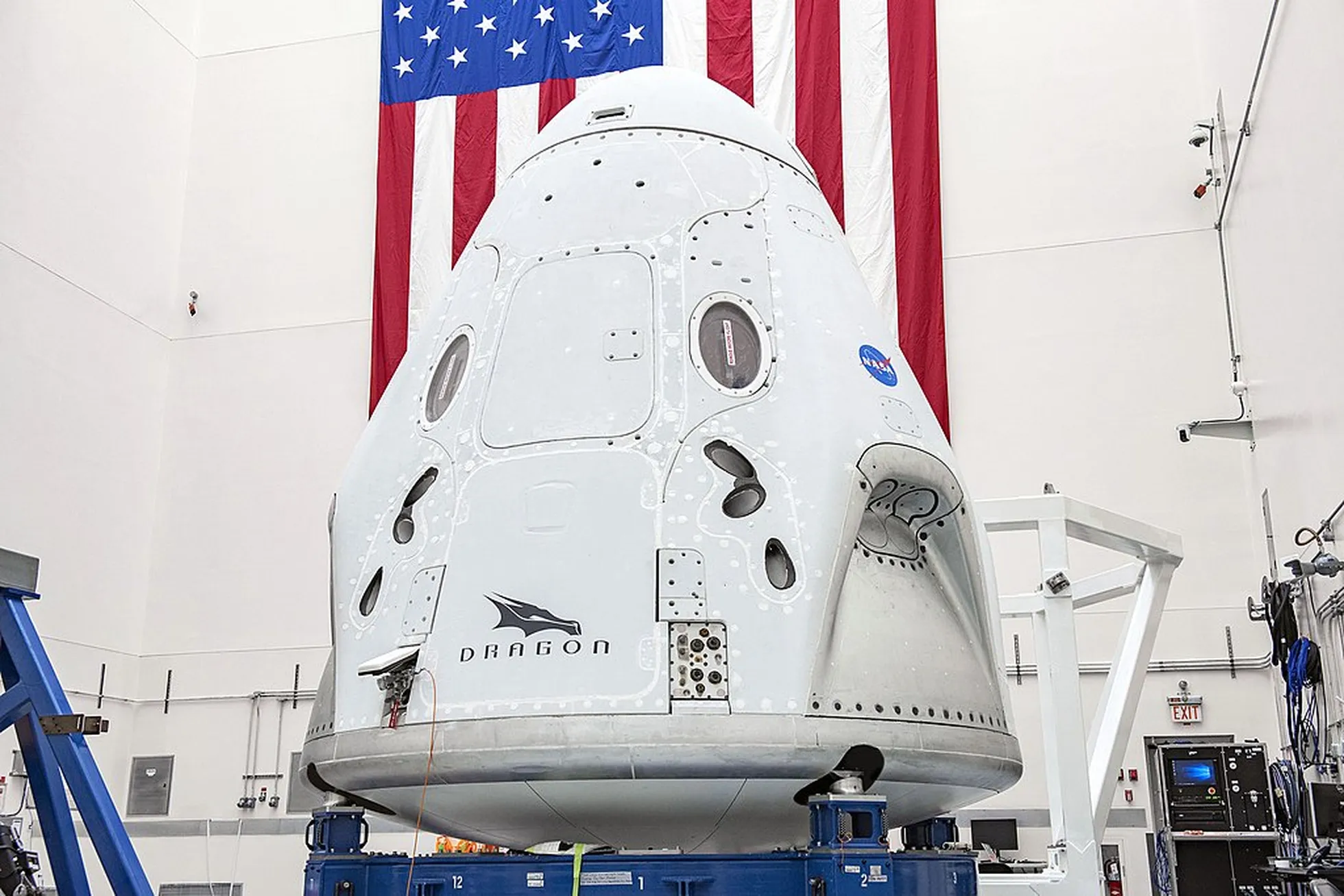 Crew Dragon Demo 2 kosmosa kuģis jeb kapsula, kurā atrodas astronauti