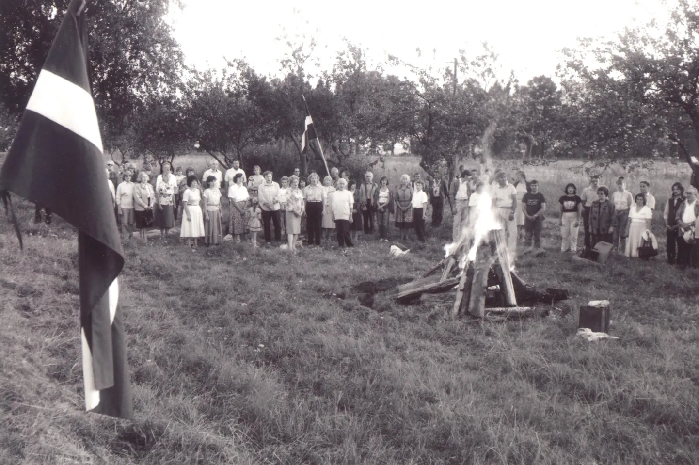 Akcija Liesmojošais Baltijas ceļš Iecavas apkaimē