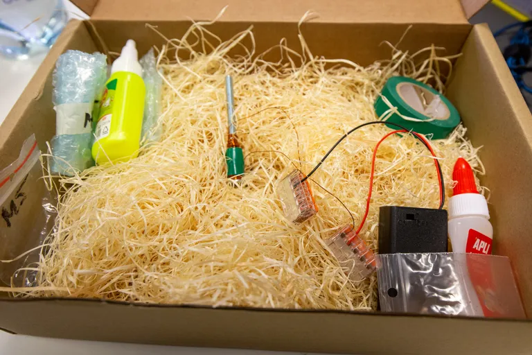 Elektromagneti tegemise komplekt.