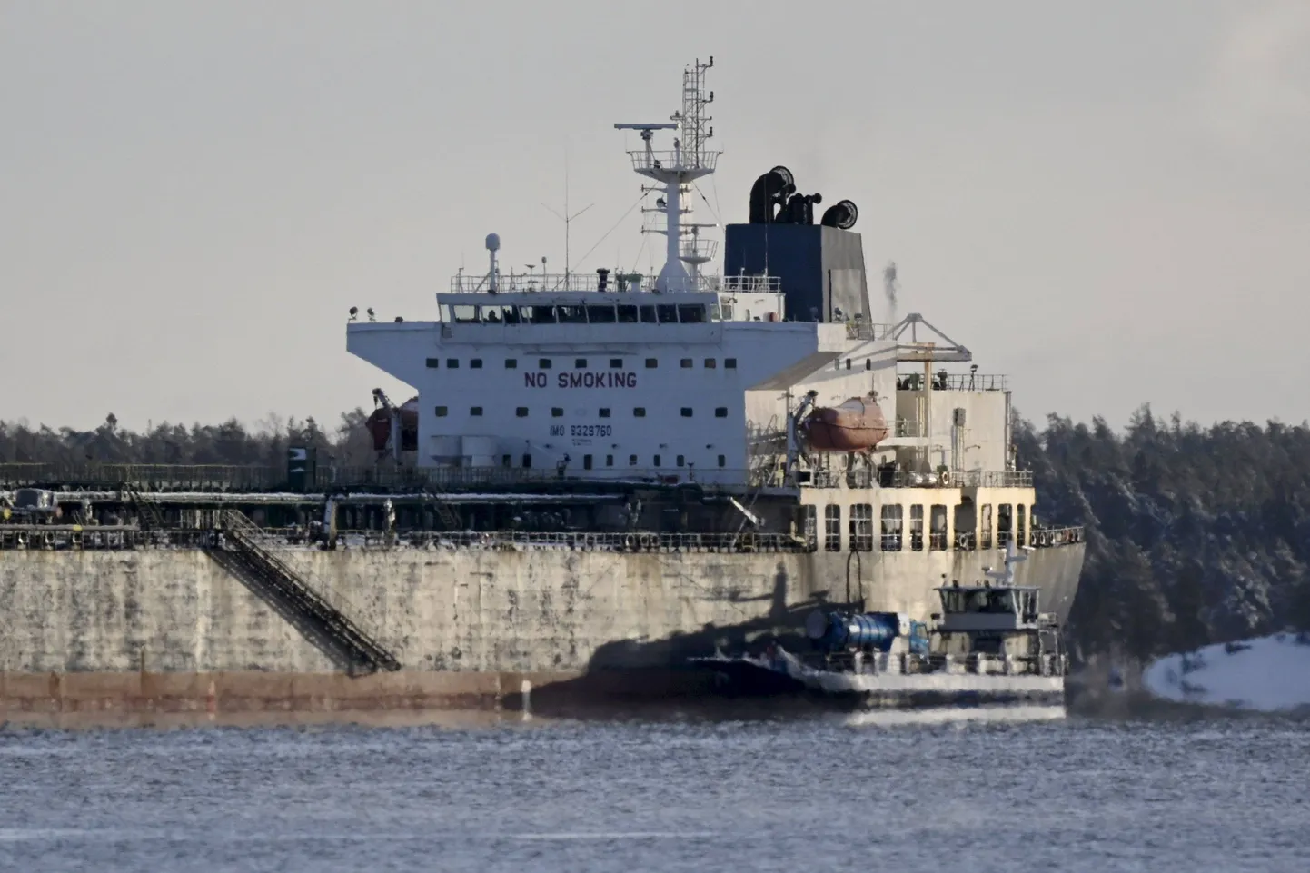 Tanker Eagle S Kilpilahti sadamas.