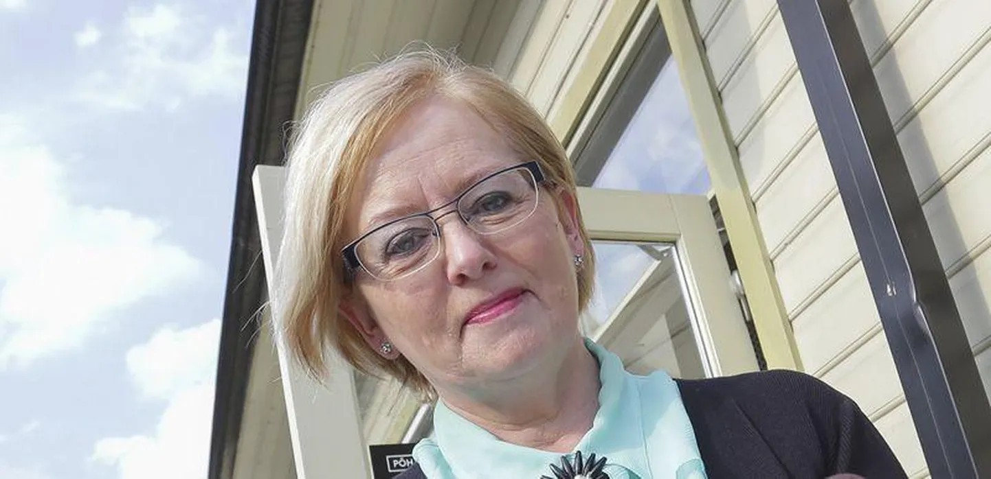 Rakvere linna seovad Cēsisega pikaajalised sõprussidemed Peamiselt on toimunud tihe kultuurivahetus, seda Anne Nõgu eestvedamisel.
