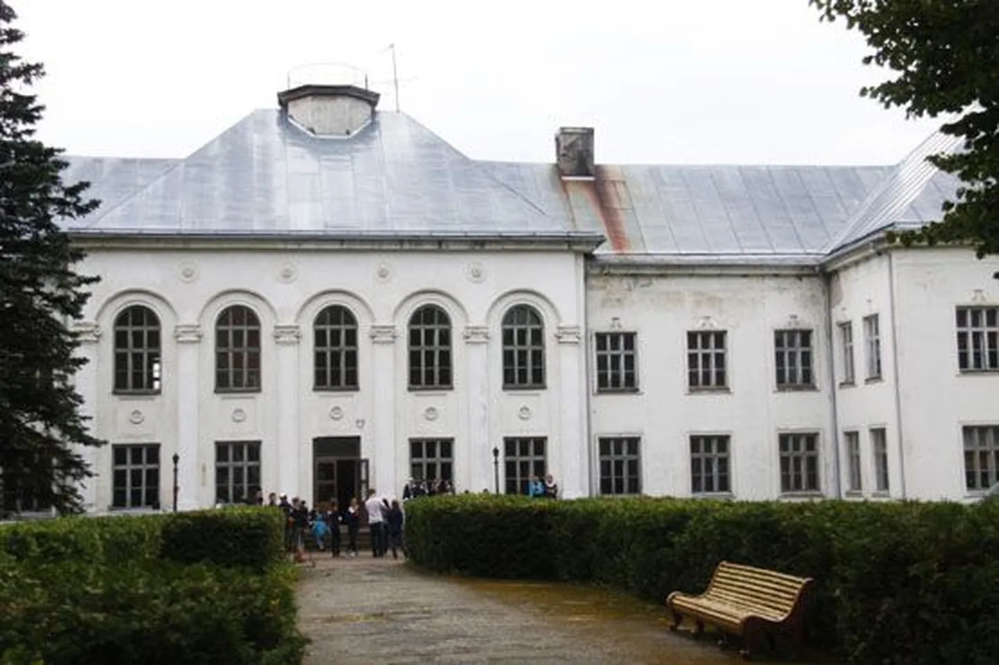 Nurjatud tüdrukud