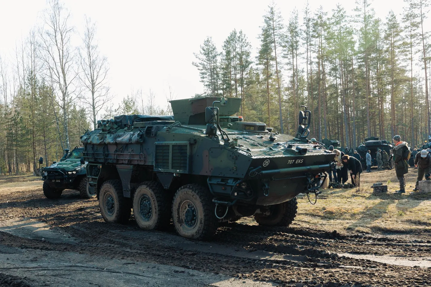 2. jalaväebrigaadi uued soomukid.