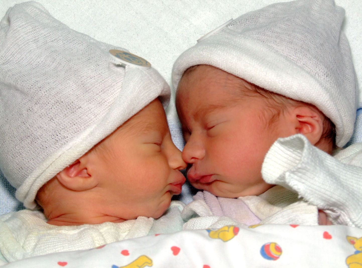 60-aastane hiinlanna sünnitas kaksikud