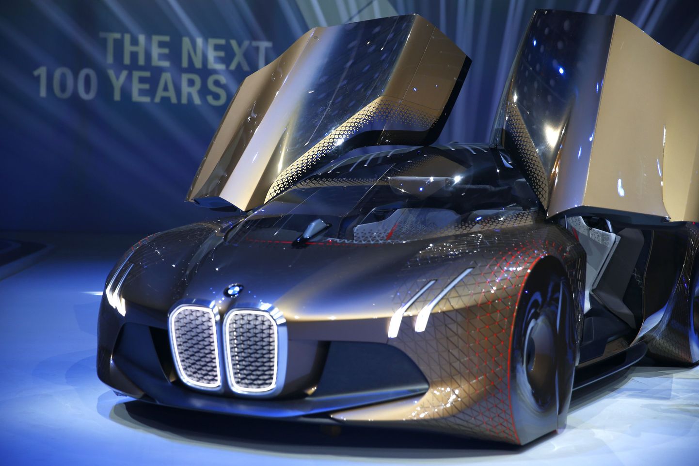 BMW kontseptauto "The Next 100 Years". Pilt on illustratiivse tähendusega.