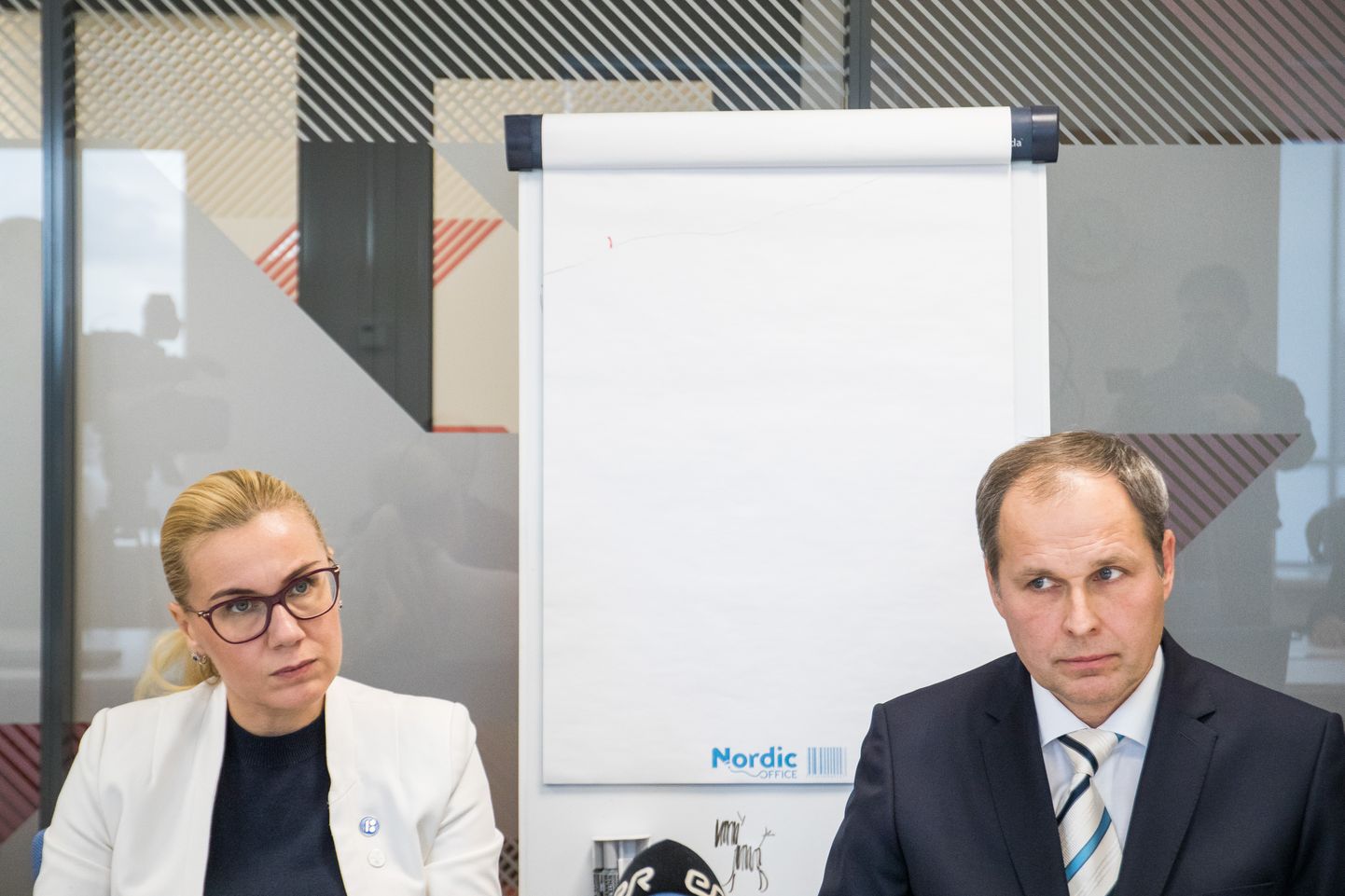 Majandusminister Kadri Simson ja Tallinna Sadama juht Valdo Kalm andsid pressikonverentsi seoses valitsuse otsusega emiteerida Tallinna Sadama aktsiaid Tallinna Börsil.