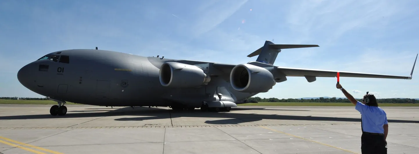 Boeing C-17