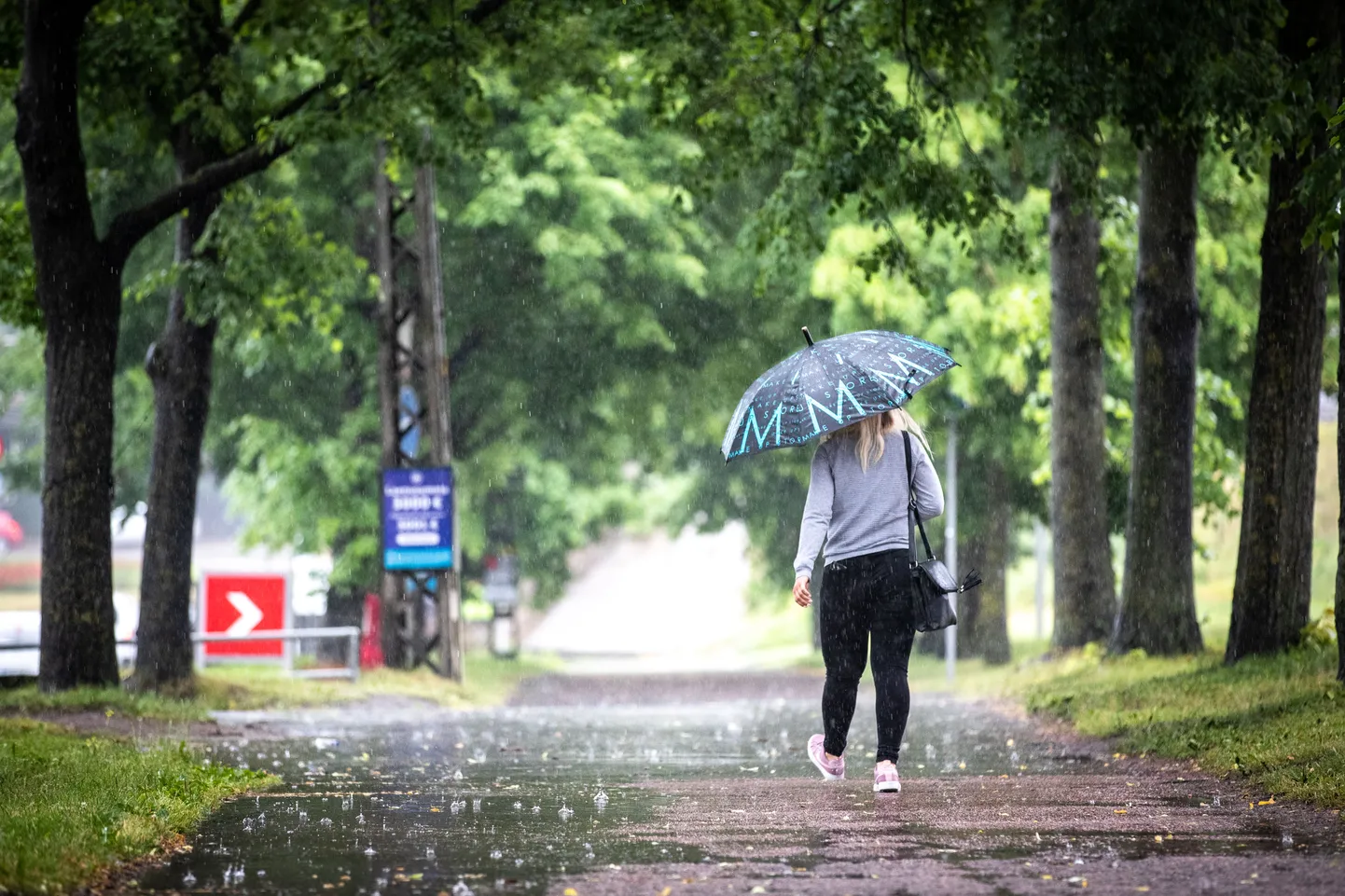 30.06.2020, Tallinn. 
Tugev vihmasadu Tallinnas. 

Rainy morning in Tallinn.
FOTO: MADIS VELTMAN/POSTIMEES