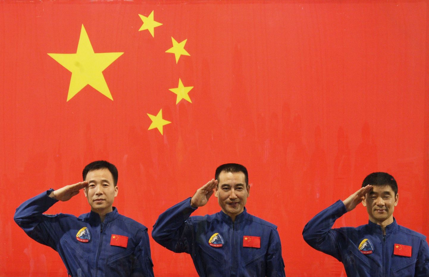 Hiina taikonaudid (vasakult) Jing Haipeng, Zhai Zhigang ja Liu Boming.
