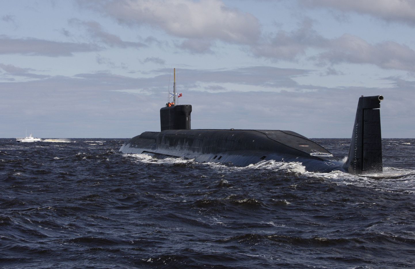 Vene merevägi: tundmatud objektid jälgivad allveelaevu