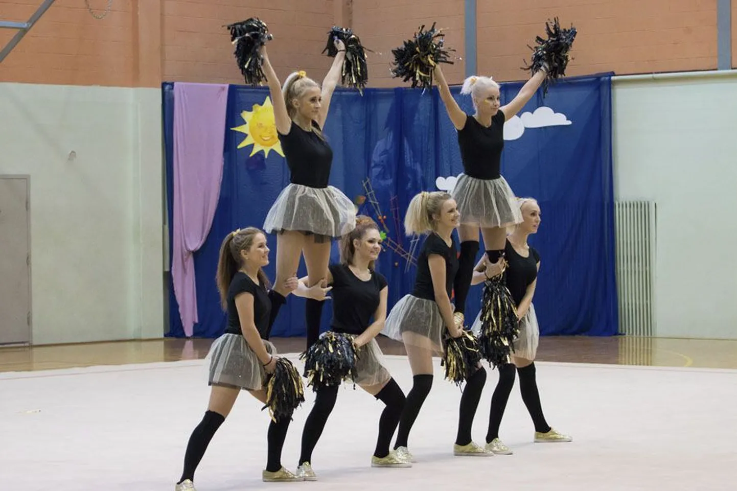 Viljandi rühm näitas võimlemispeol kava pealkirjaga «Poseidon».