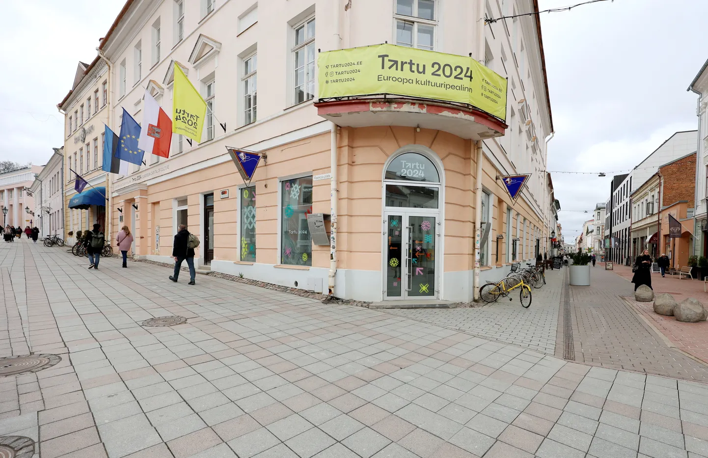 Tartu linnale kuuluva Raekoja plats 6 / Rüütli 2 maja teise korruse ruumide remondiks kulub ligi pool miljonit eurot. Seal hakkab tööle linna järelevalveosakond.