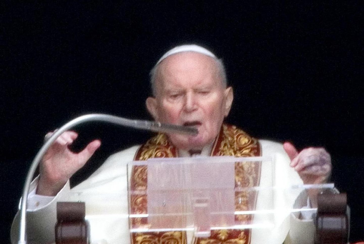 Paavst Johannes Paulus II üks viimaseid avalikke esinemisi 27. märtsil 2005, mil ta õnnistas rahvast ülestõusmispühade puhul.