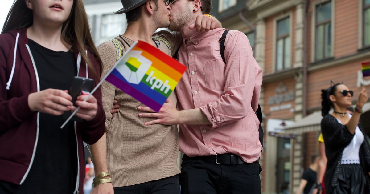 Точка над i в отношениях ЛГБТ с семьей, церковью и полицией