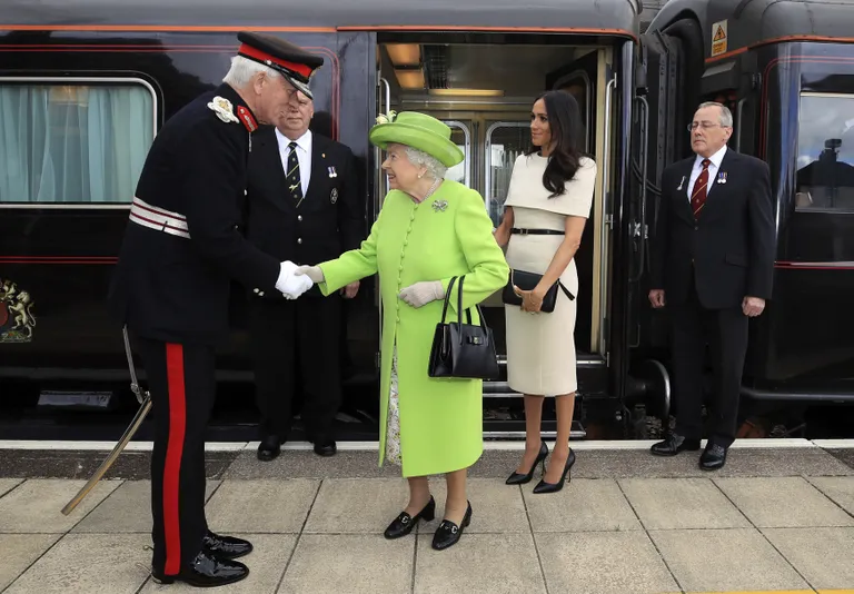 Elizabeth II ja Sussexi hertsoginna Meghan