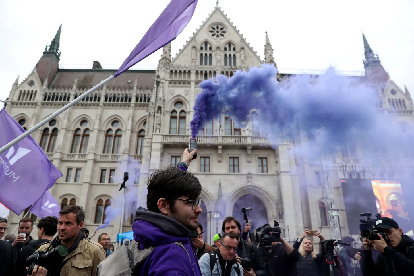 Meeleavaldus Ungari parlamendihoone ees.