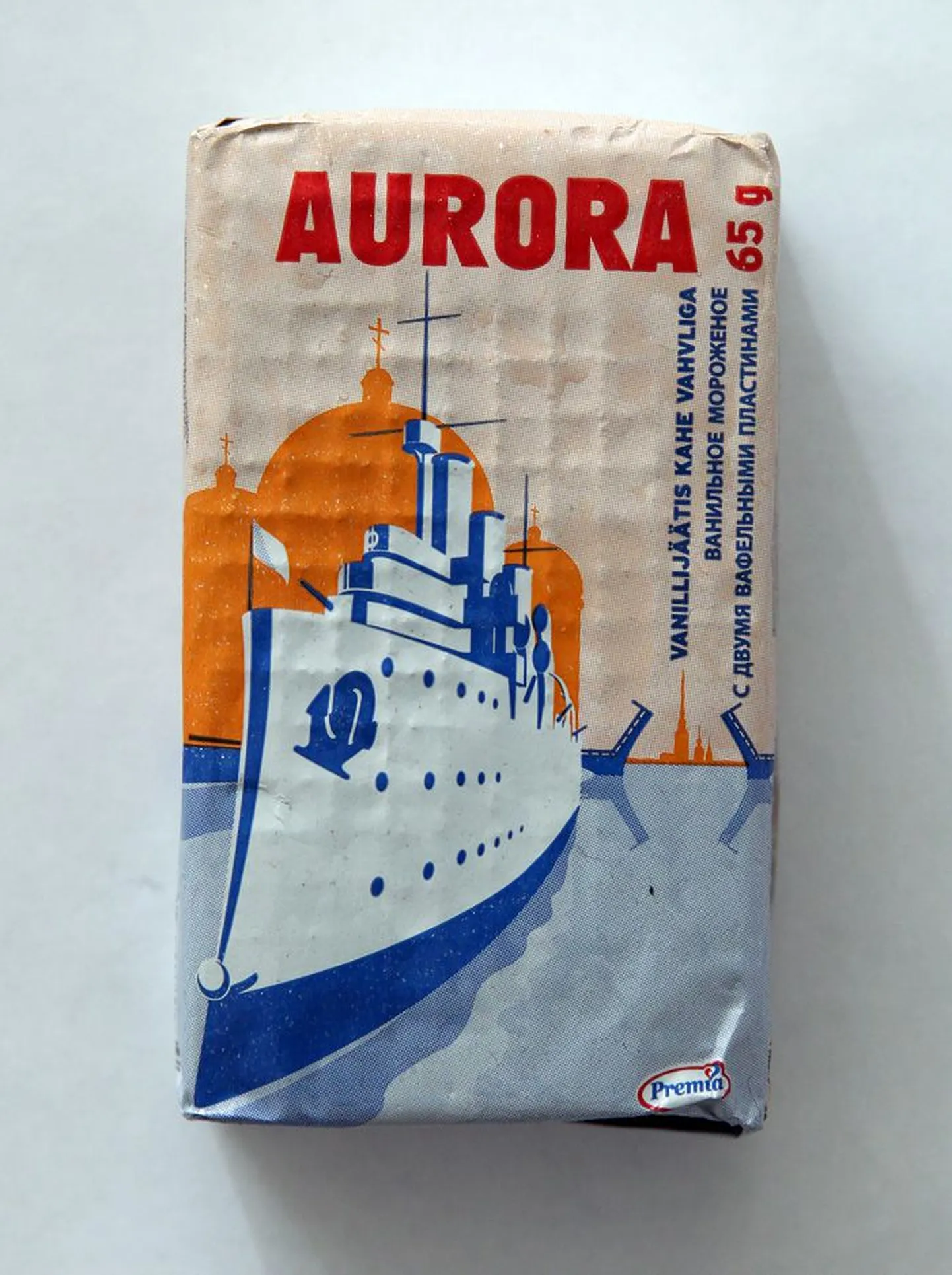 5.  Aurora, ванильное мороженое с двумя 
вафельками
