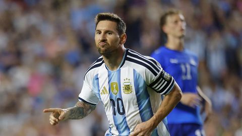 Mesi gūst vārtus Argentīnas pēdējā pārbaudes mačā pirms Pasa