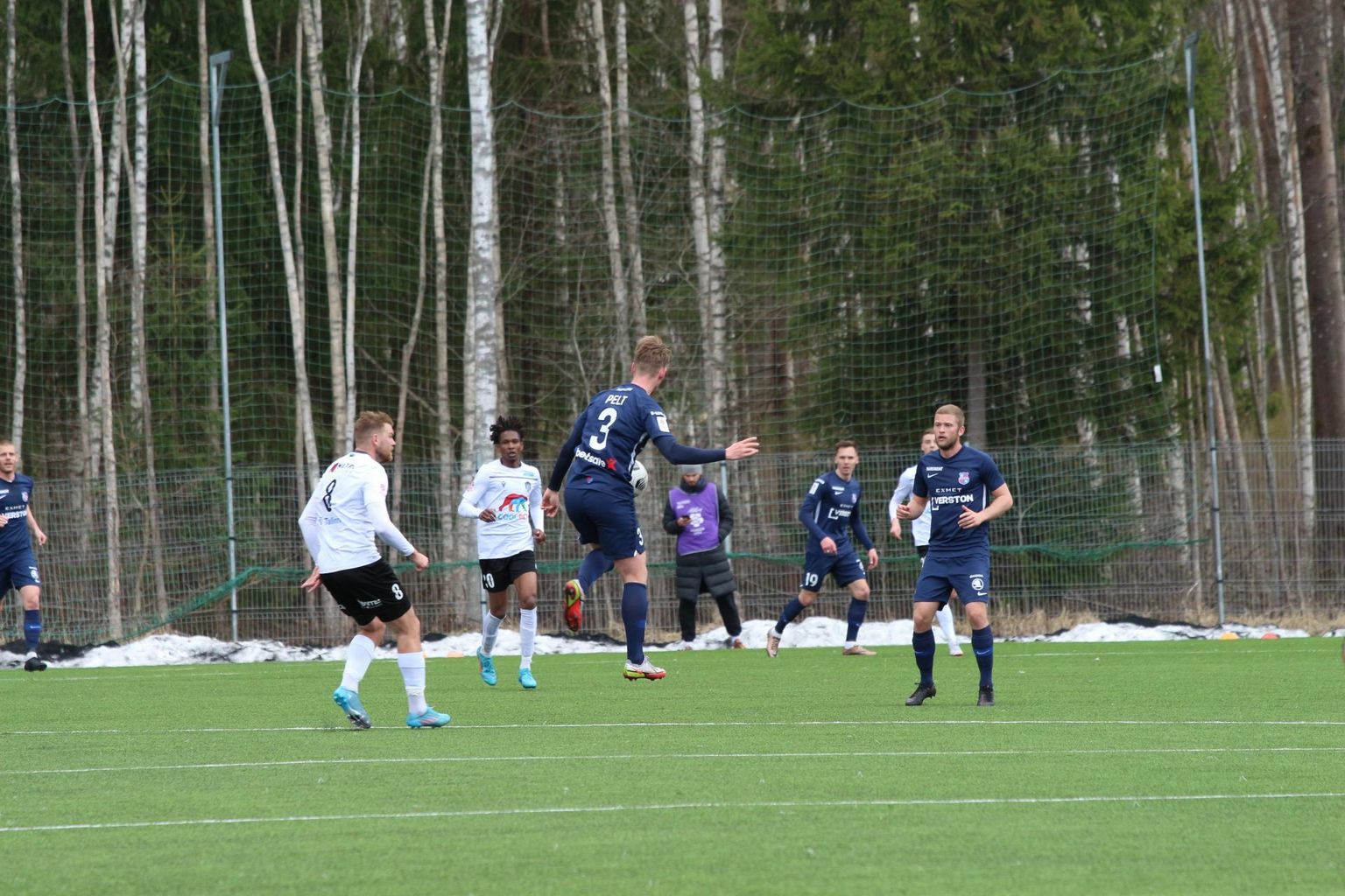 Paide linnameeskond (sinises) sai pühapäeval JK Tallinna Kalevist jagu tulemusega 7:0.