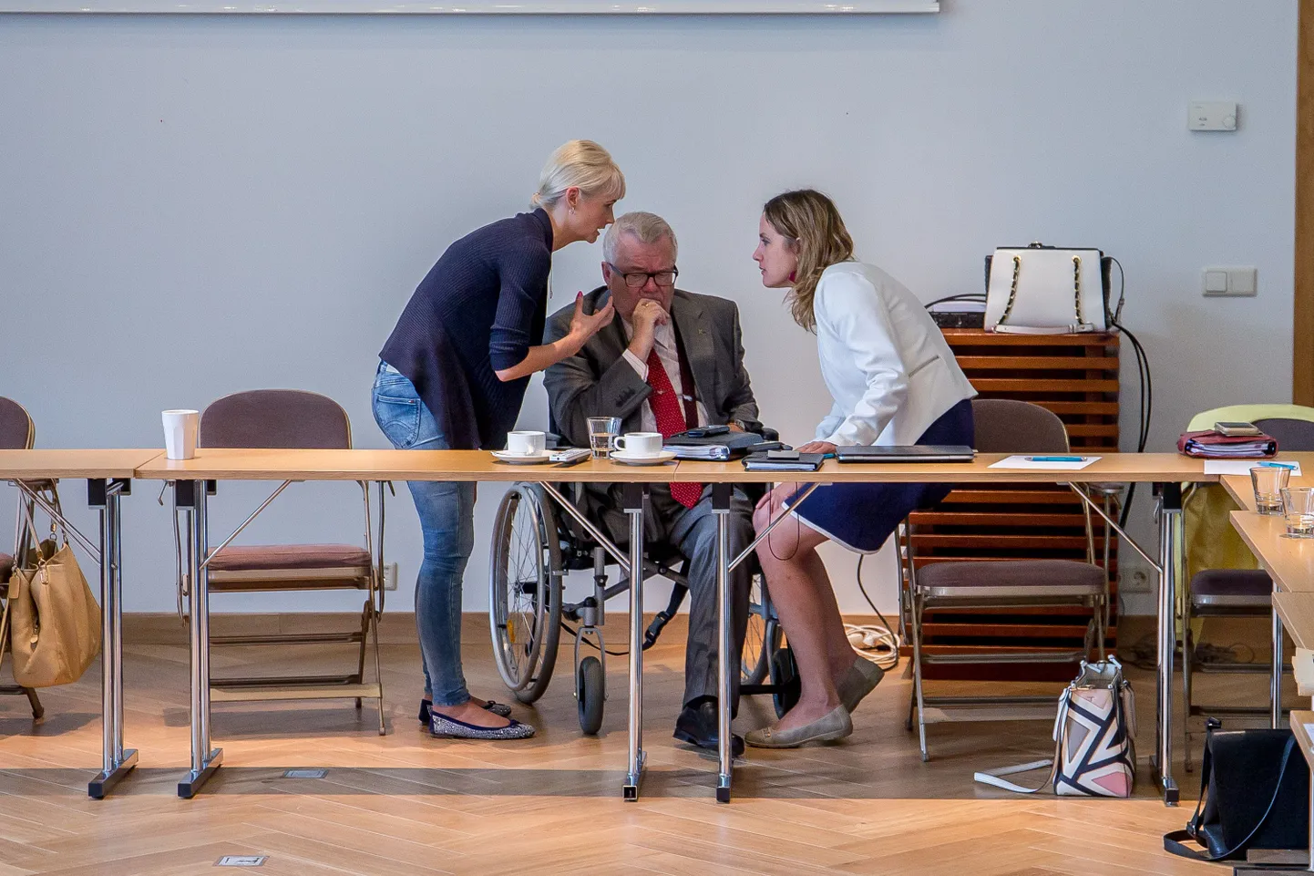 Keskerakonna tööseminar Laulasmaa spaas. Pildil Siret Kotka, Edgar Savisaar, Oudekki Loone.