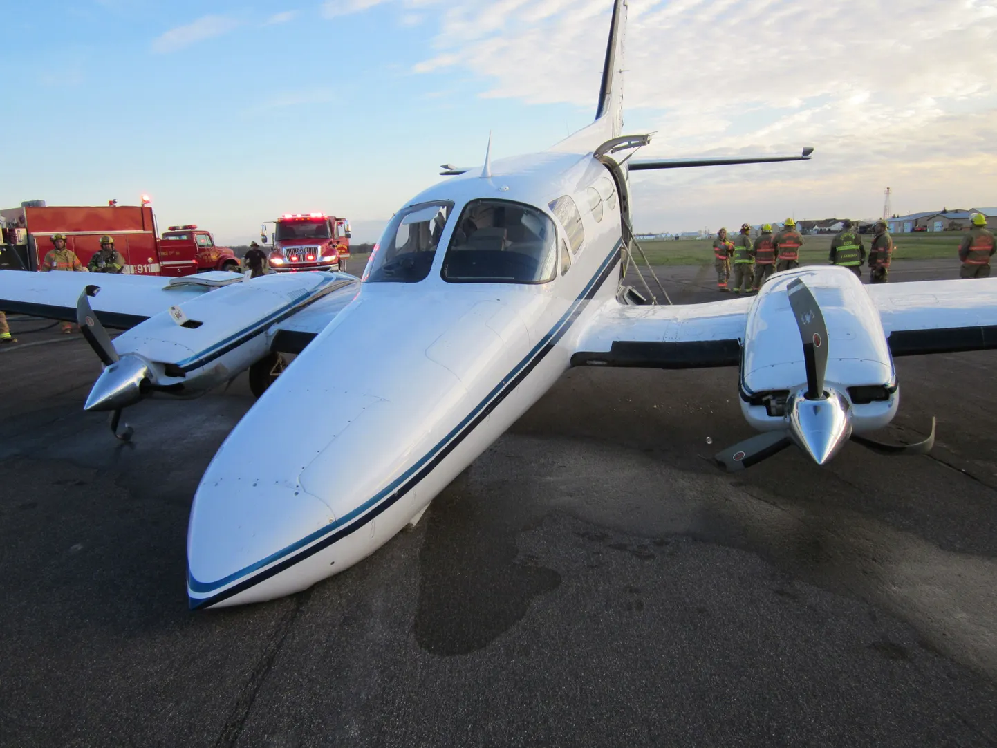 Kahemootoriline väikelennuk Cessna