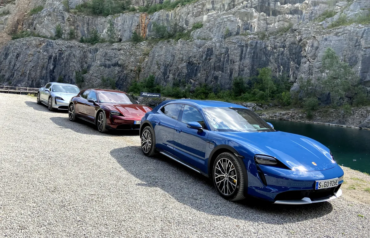 Porsche Taycan un Taycan Turbo Cross Turismo