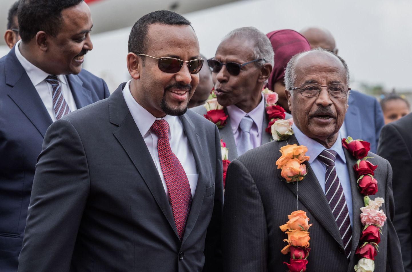 Etioopia peaminister Abiy Ahmed ja välisminister Workeneh Gebeyehu rahukõnelustele saabumas.