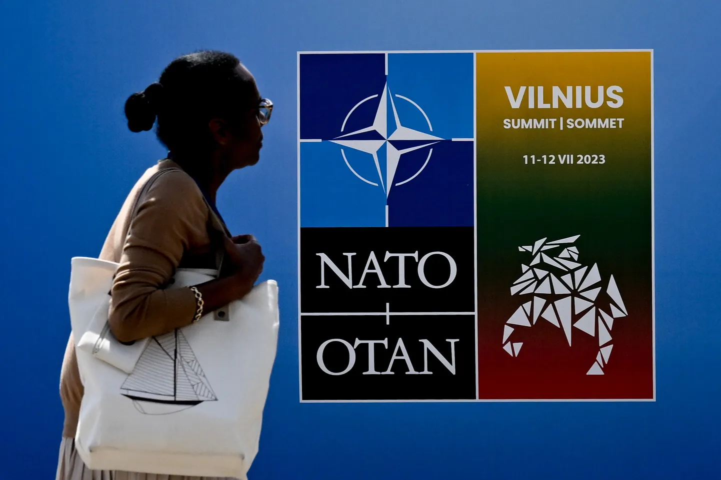 Vilniuse tippkohtumise logo selle toimumispaigaks olevas LITEXPO konverentsikeskuses.