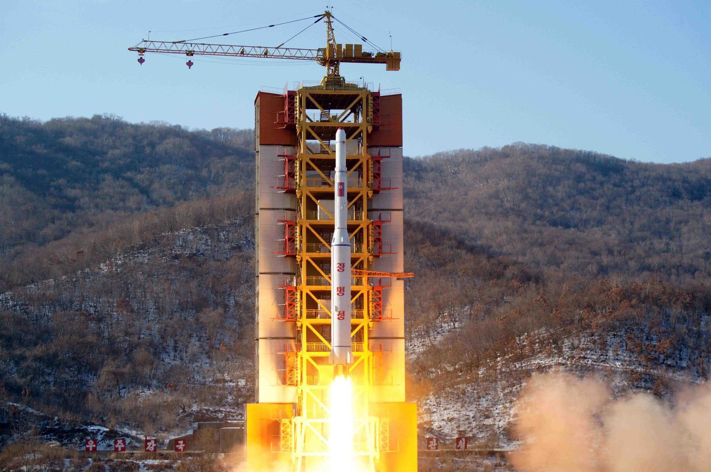 Запуск спутника Северной Кореей.