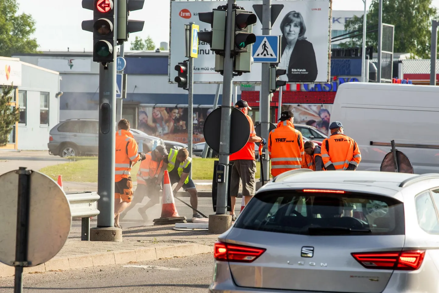 AS TREF Nord uuendab Ülejõel, Räämal ja Vana-Pärnu tänavatel teekatteid.