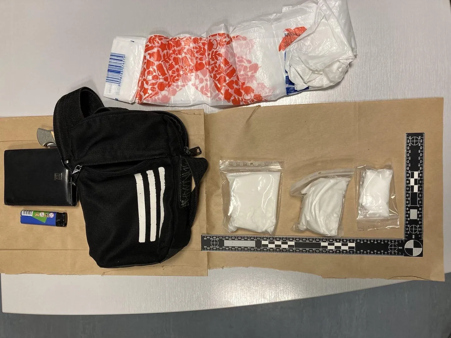 Полиция обнаружила у задержанных 240 граммов амфетамина, который, по всей видимости, предназначался для распространения в Вирумаа.