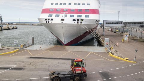 Kopsaka kahjumiga Tallink jätkab suurkoondamist