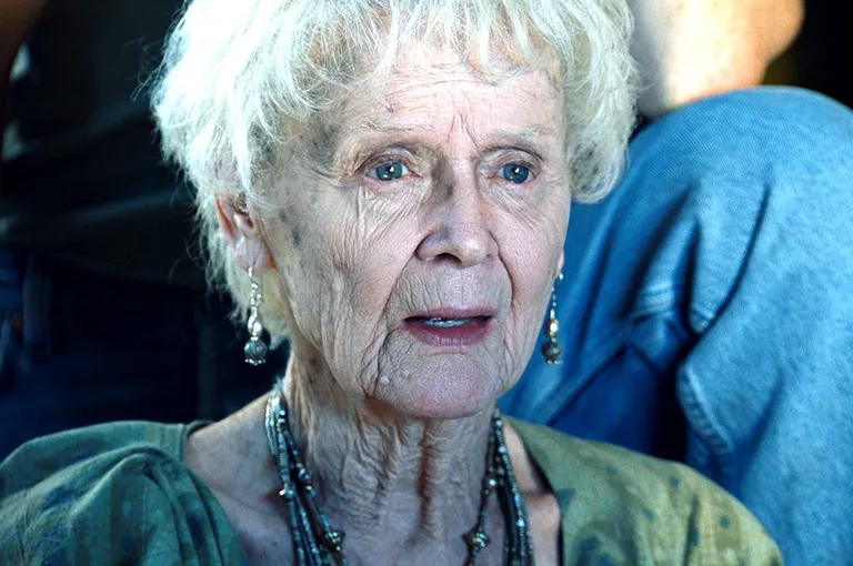 Kaader filmist «Titanic». Pildil Gloria Stuart (eakas Rose)