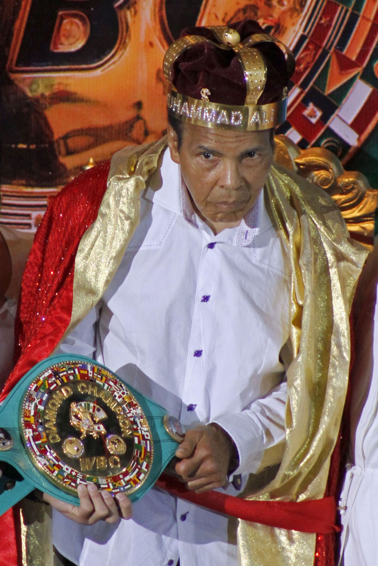 Muhammad Ali krooniti poksi kuningaks.