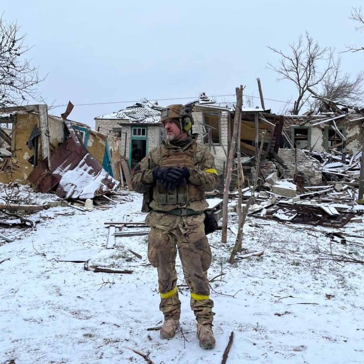 Оливер Метс на фронте в Украине.