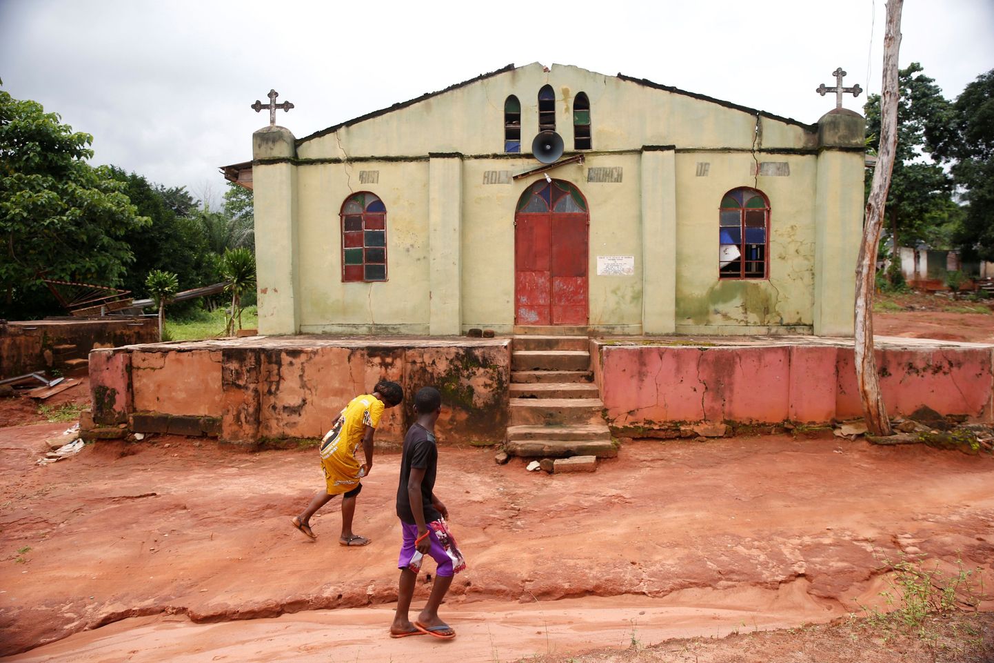 Nigeeria Uzo Uwani küla kirik.