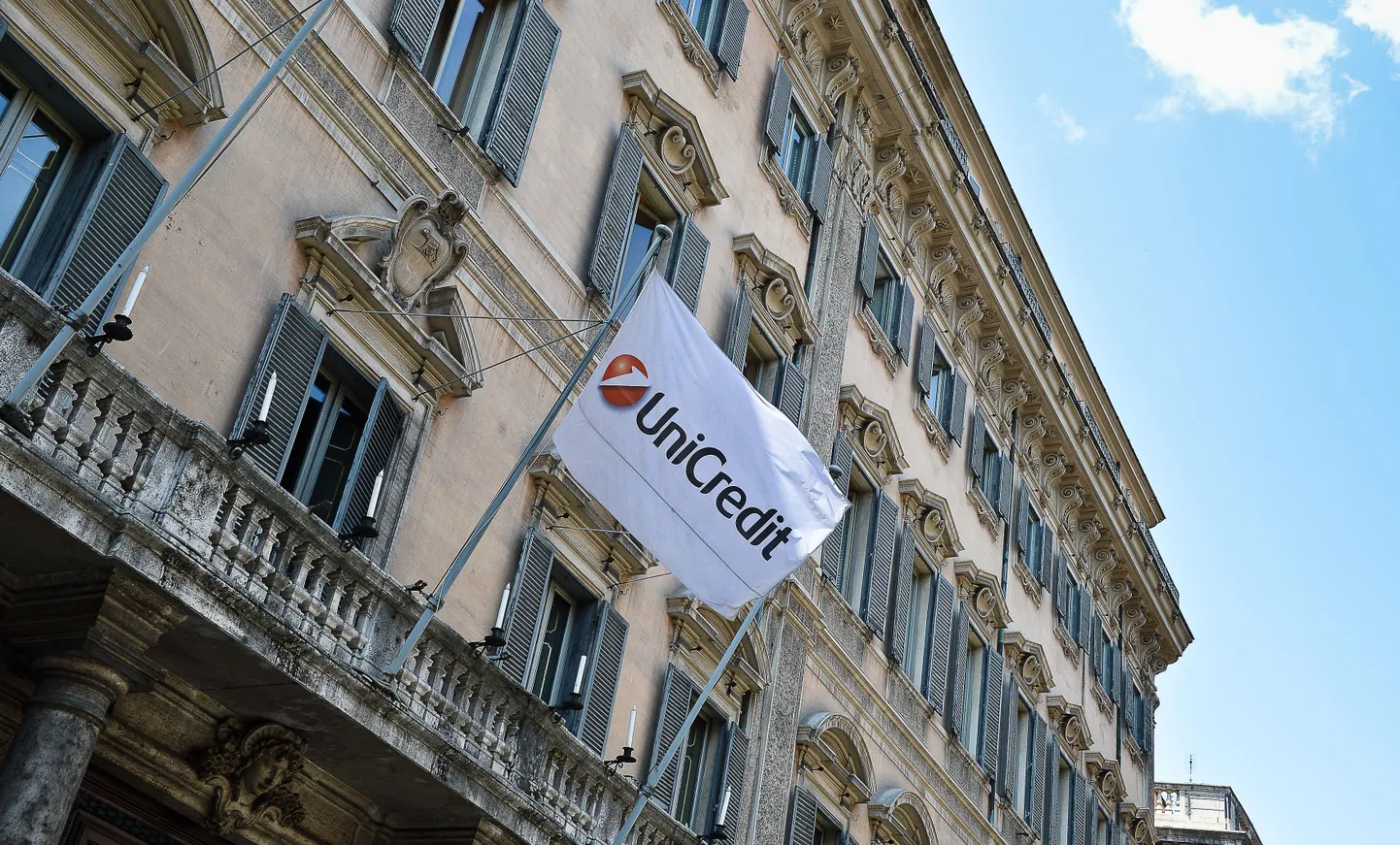 UniCredit