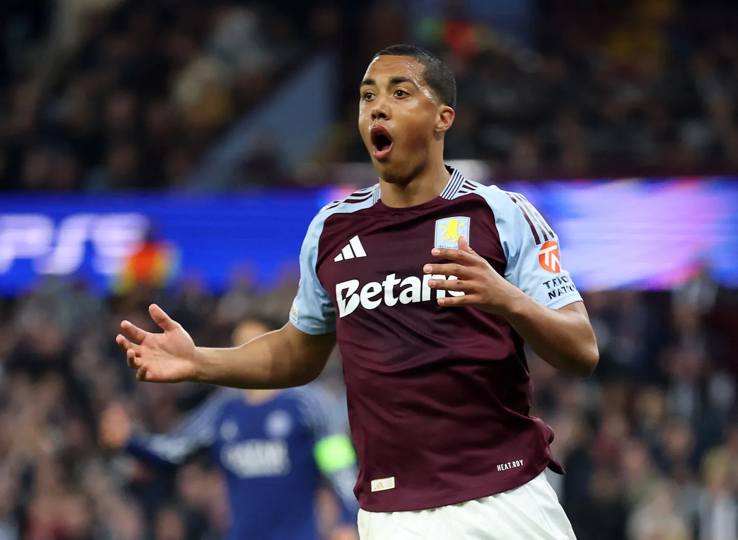 Aston Villa vs. PSG