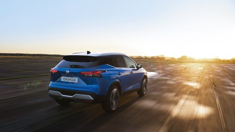 Nissan paneb oma populaarseima automudeli elektrilise versiooni arenduse pausile