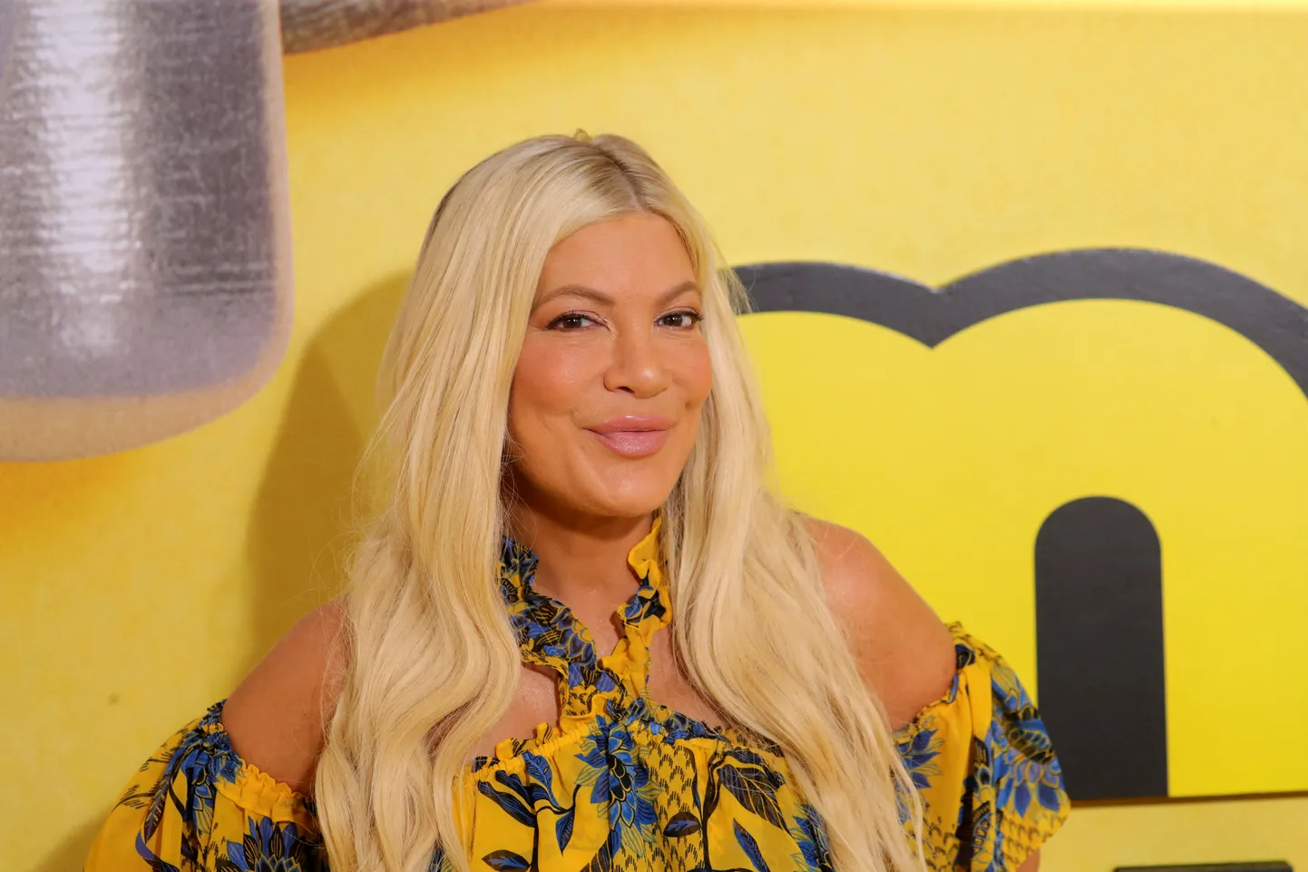Tori Spelling punasel vaibal