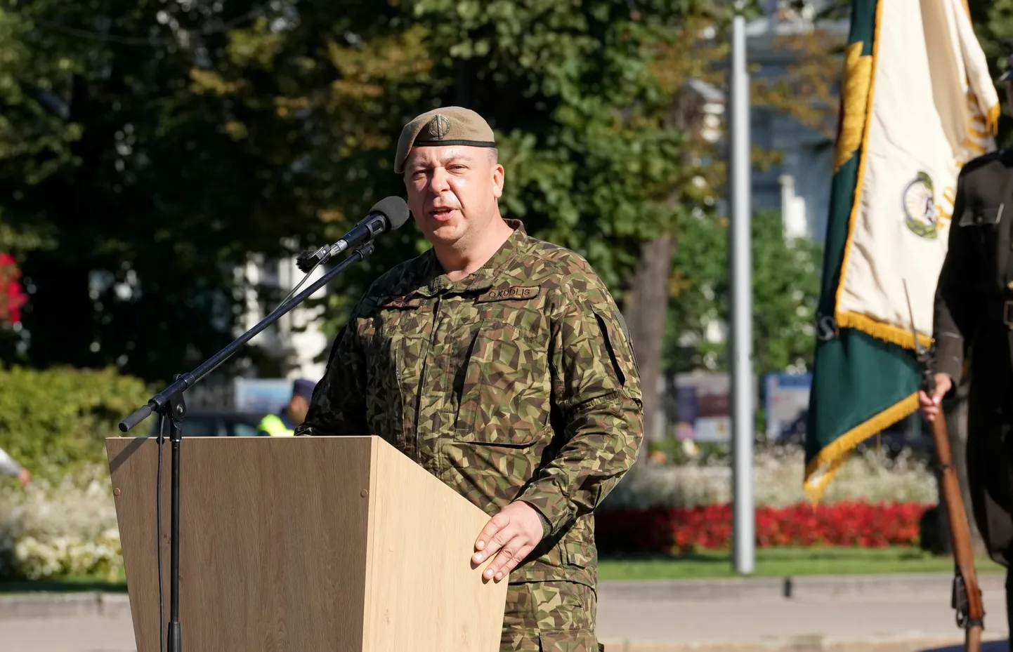 Nacionālo bruņoto spēku Sauszemes spēku Mehanizētās kājnieku brigādes komandieris pulkvedis Oskars Kudlis