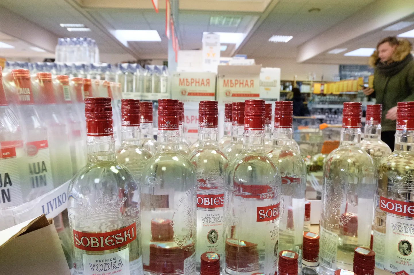 Alko 1000 Market alkopood Eesti-Läti piiril.