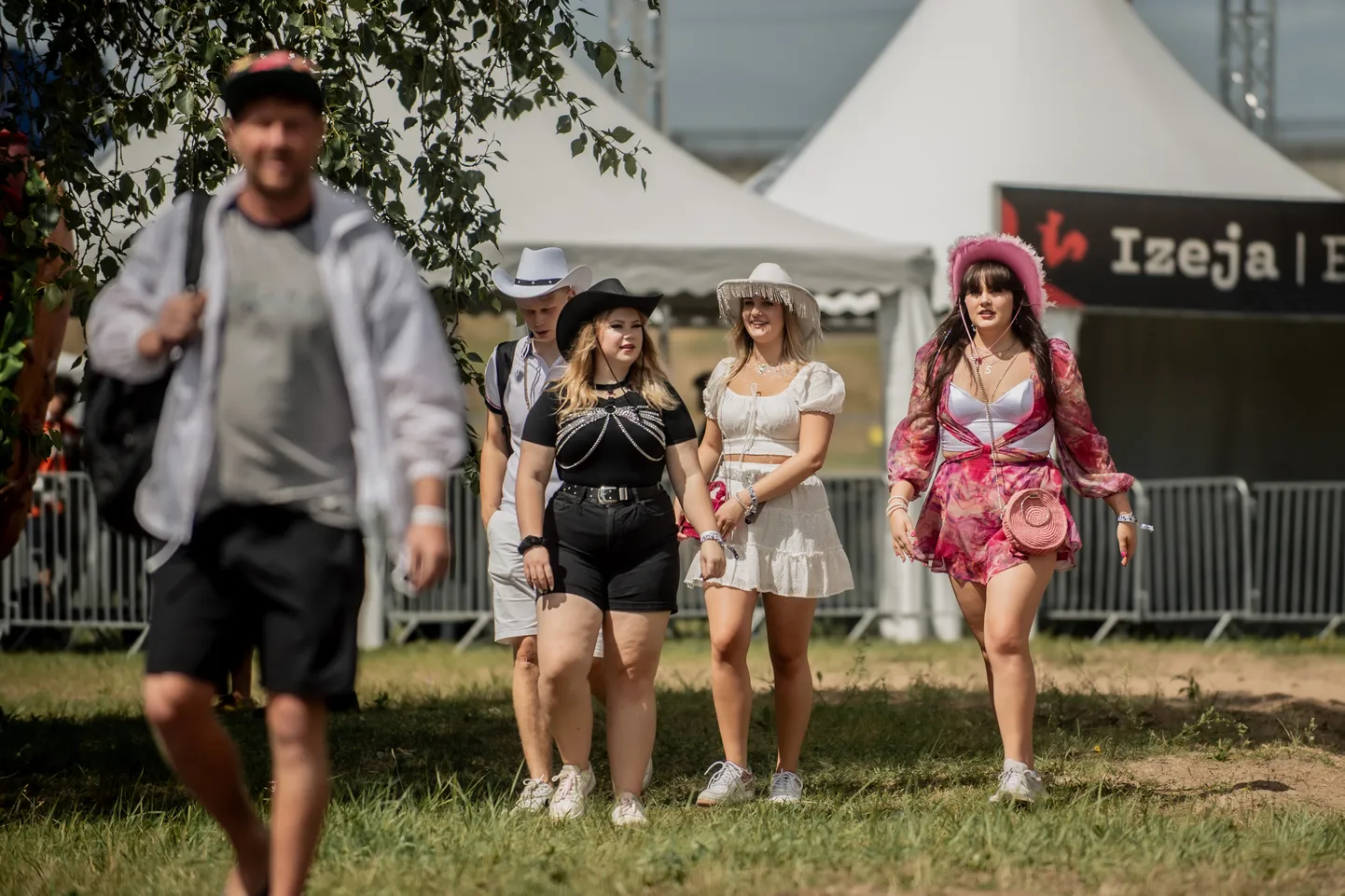 "Positivus" ir sācies! Pirmie apmeklētāji ieņem festivāla teritoriju