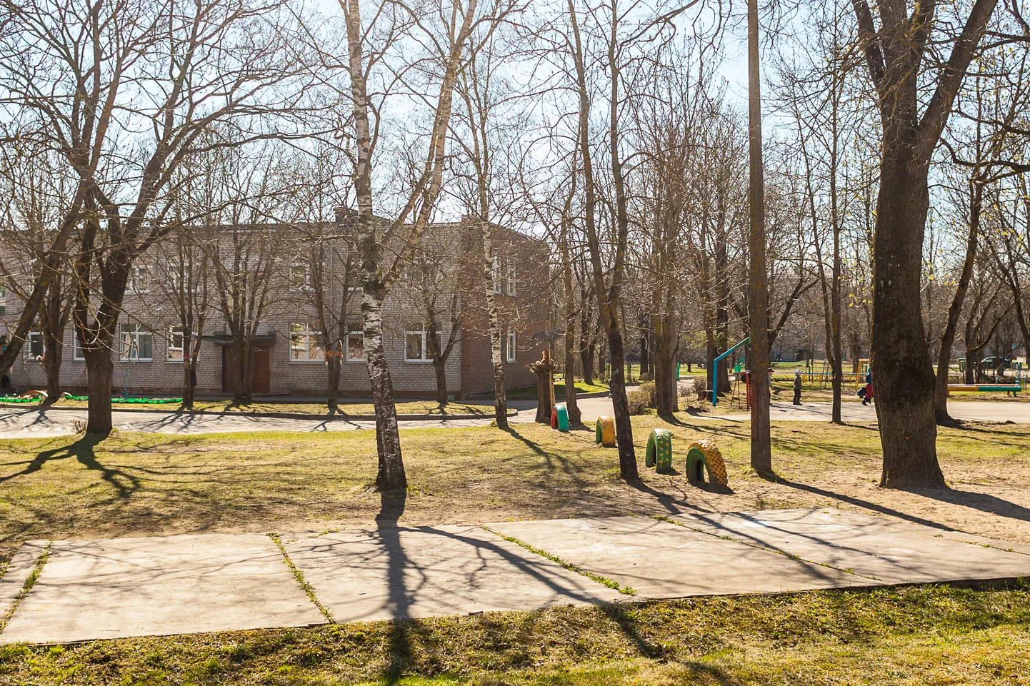 Narva on Mõisa tn 6 paikneva endise Kuldkalakese lasteaia hoone ja territooriumi enampakkumisele pannud.
