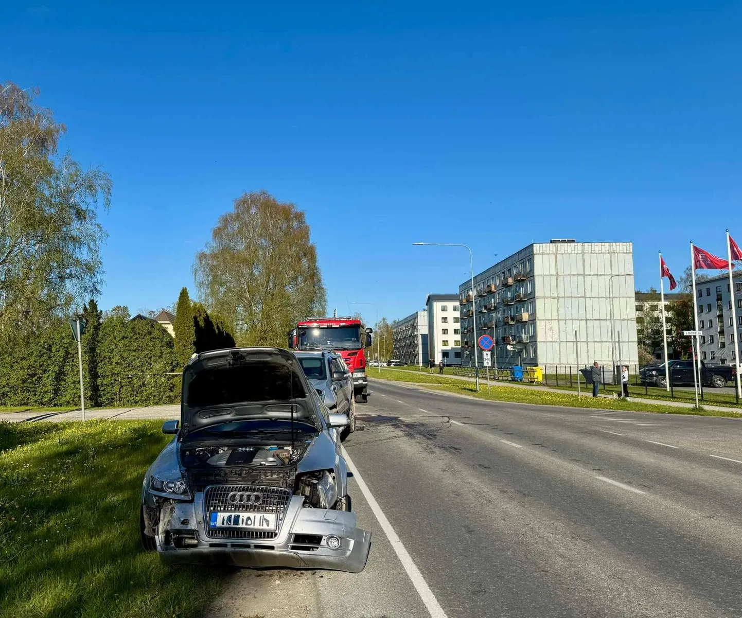 Töönädala alguses juhtus Tapal Paide maanteel õnnetus, kus põrkasid kokku kaks autot.