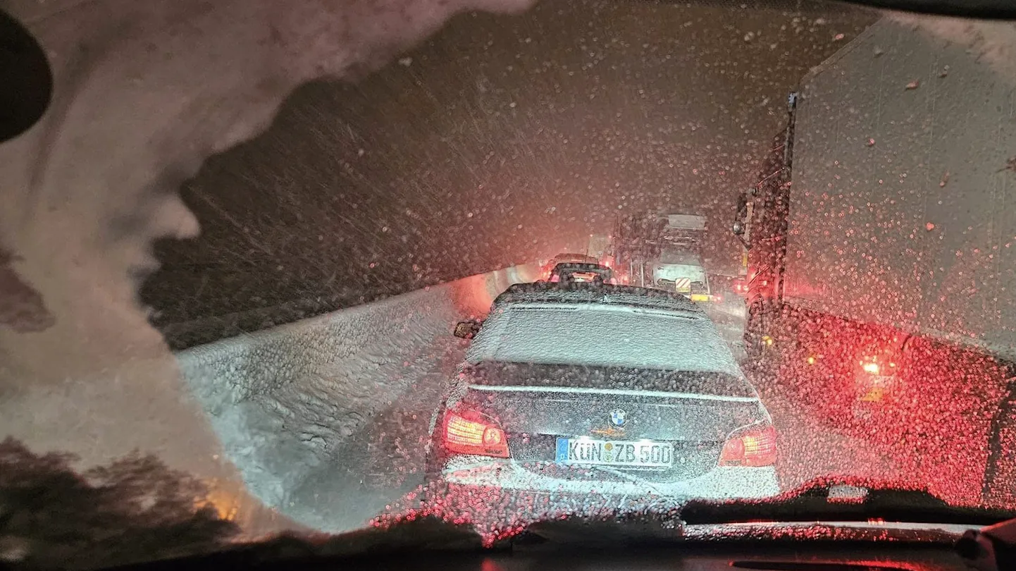 Снежная буря во Франции